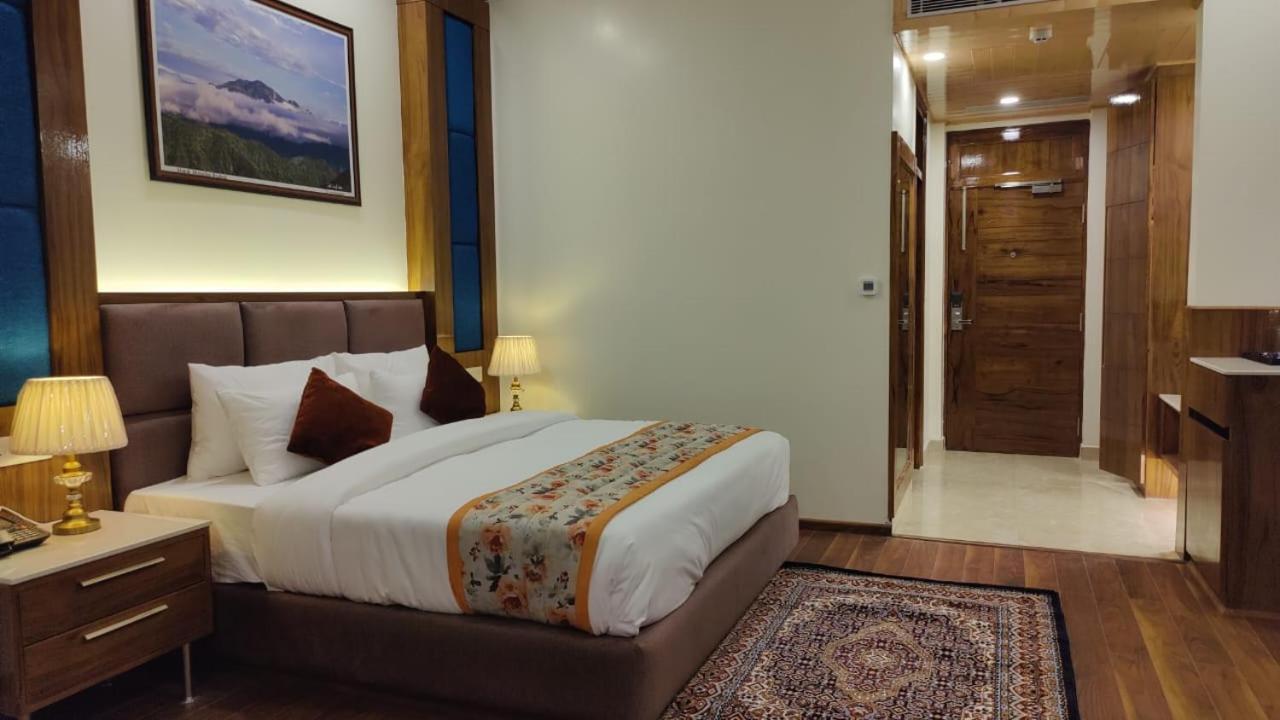 Hotel Woodpark Shimla Exterior foto